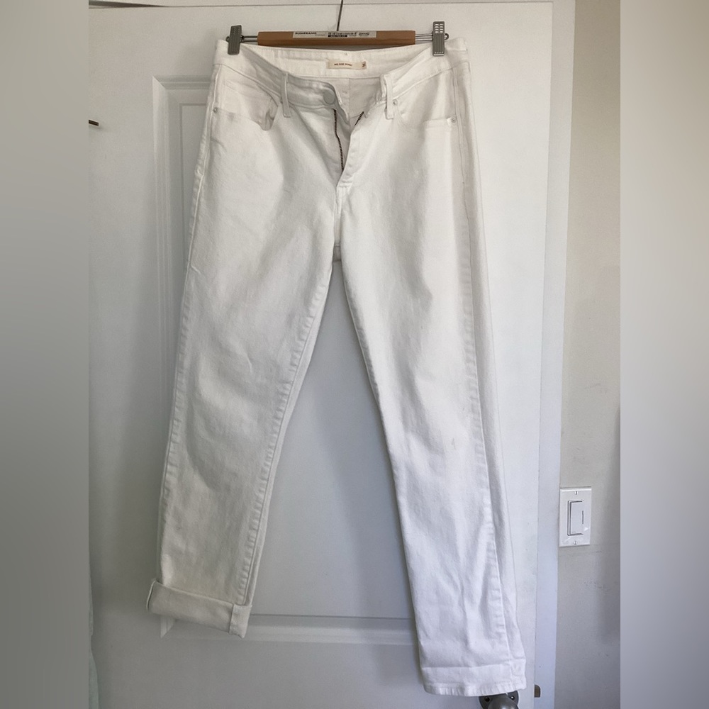 Levis